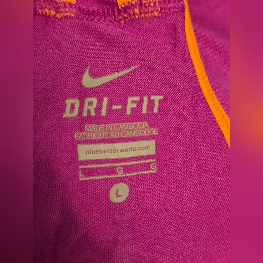 Nike Dri-FIT Women’s Running Tank• Reflective Details•Secure Pocket• Racerback L - Picture 6 of 6